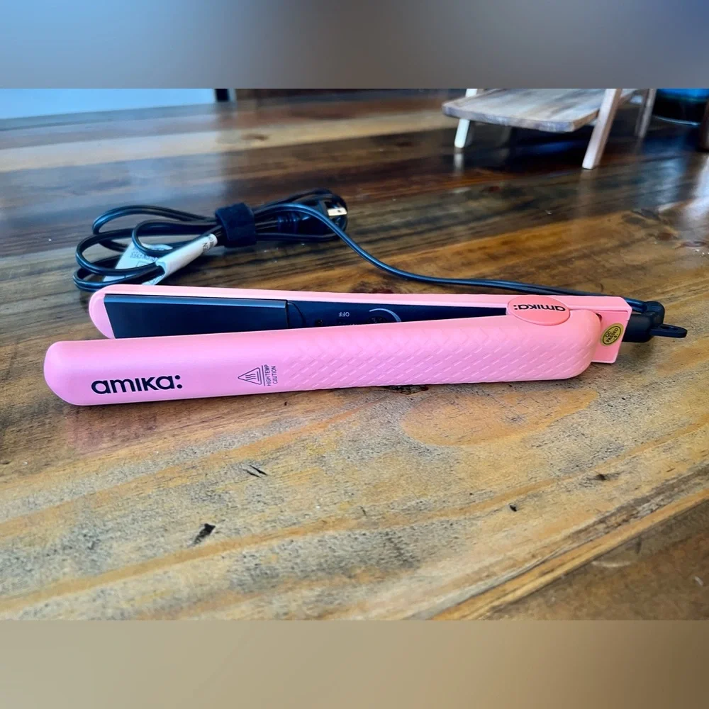 Amika Hair Flat Iron - Picture 1 of 7